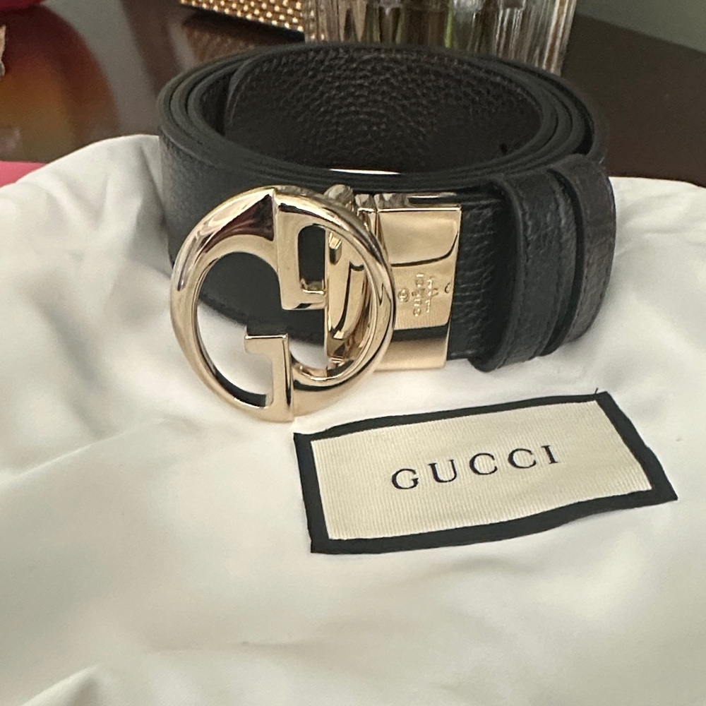 Authentic Gucci Black/Brown reversible Belt with Gold G Buckle